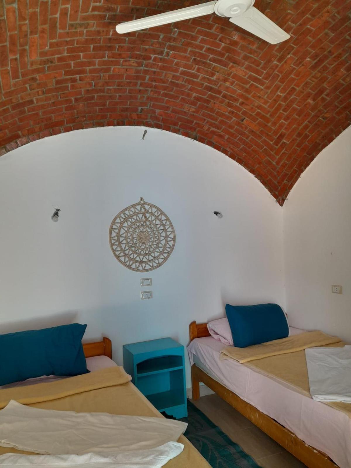 Beir El Gabal Hotel Qasr Dakhl Exteriör bild