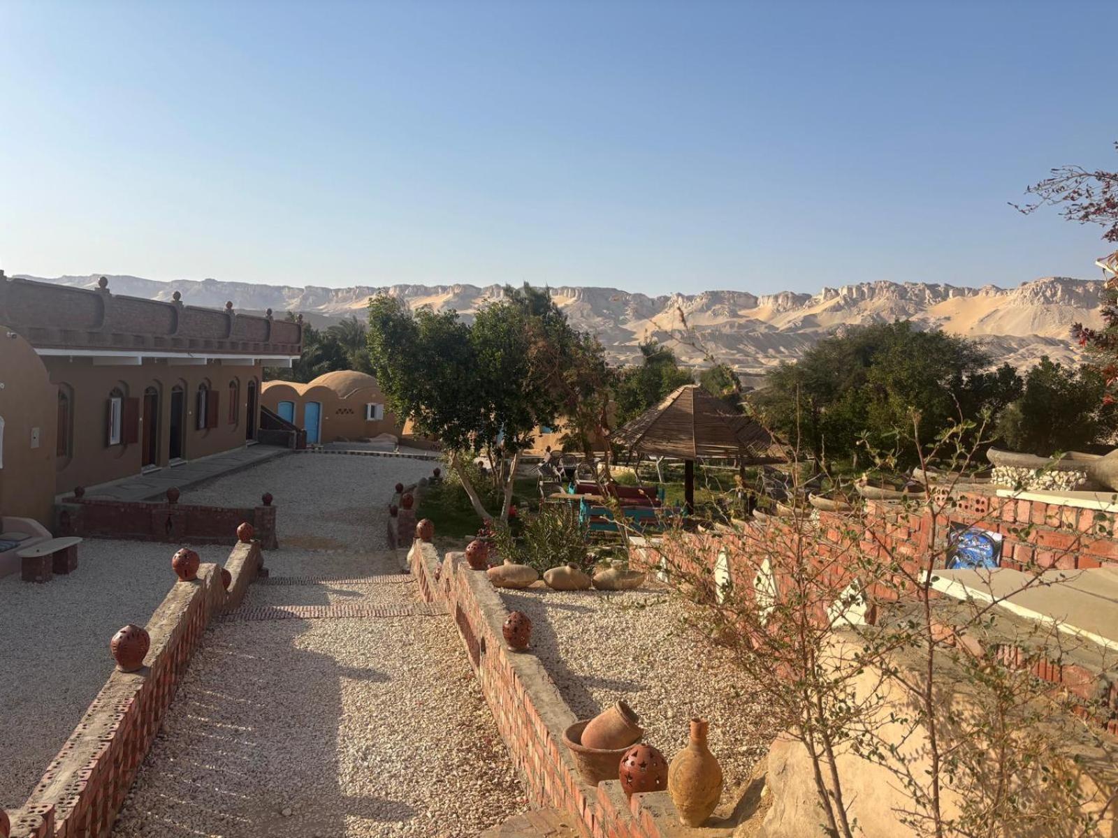 Beir El Gabal Hotel Qasr Dakhl Exteriör bild